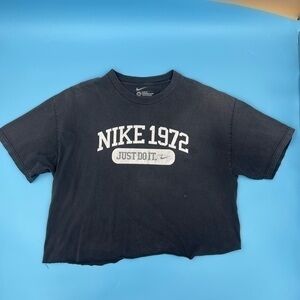 NIKE Just Do It Graphic Tee